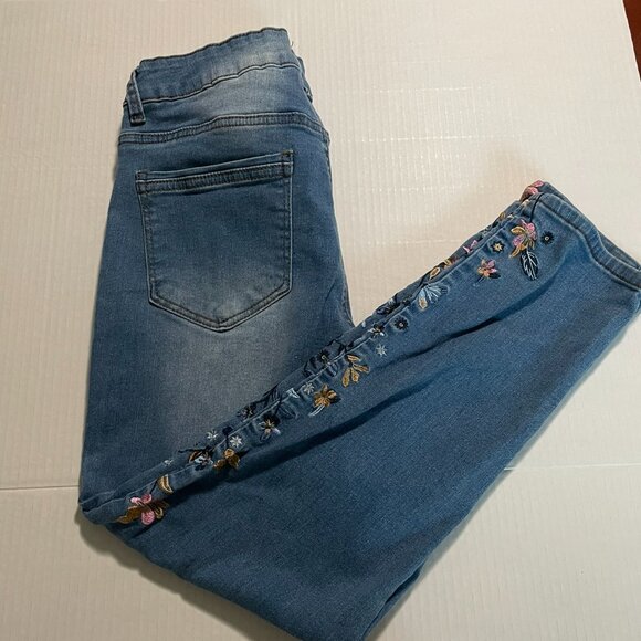 Embroidered Skinny Jeans Petite - Picture 4 of 5